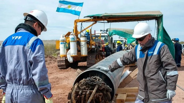 YPF se une a Pampa Energía, PAE y Vista para desarrollar un mega proyecto en Vaca Muerta