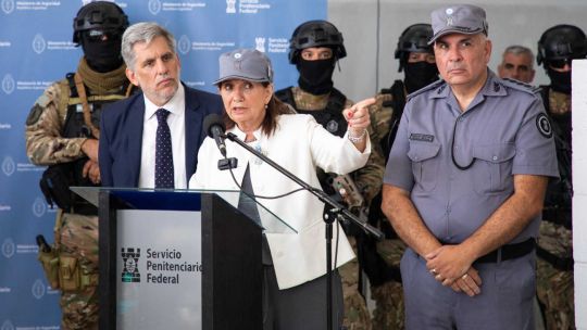 Bullrich inauguró una cárcel en la localidad de Coronda y el intendente la acusó de armar una «puesta en escena»