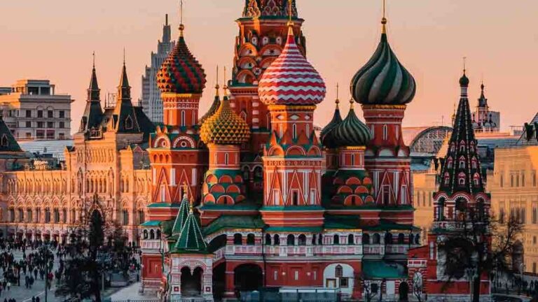 Rusia sale del dólar: las empresas empezaron a utilizarBitcoiny otras criptomonedas para hacer pagos internacionales