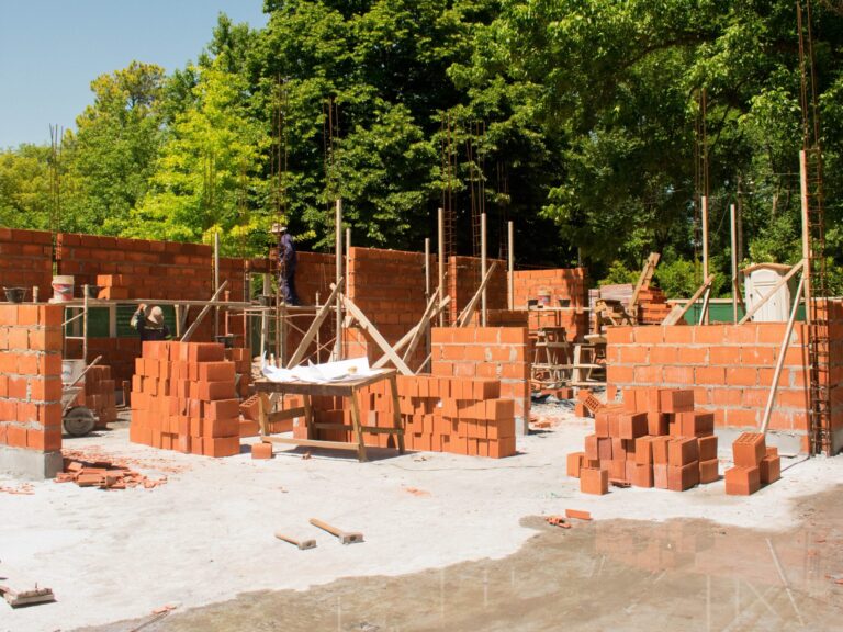 Así está la tabla de precios de la construcción en julio 2025