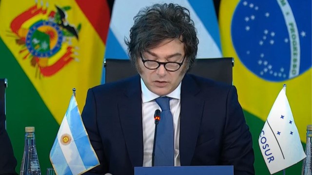 Javier Milei reclama mayor apertura en el Mercosur y lanza una dura advertencia