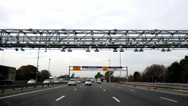 Habilitaron un peaje sin barrera en Buenos Aires: cómo usarlo y evitar multa de $100.000