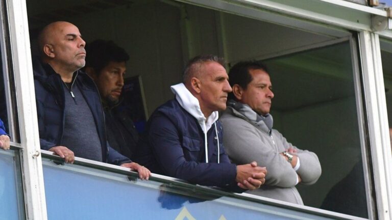 Juan Román Riquelme disolvería el Consejo de Fútbol