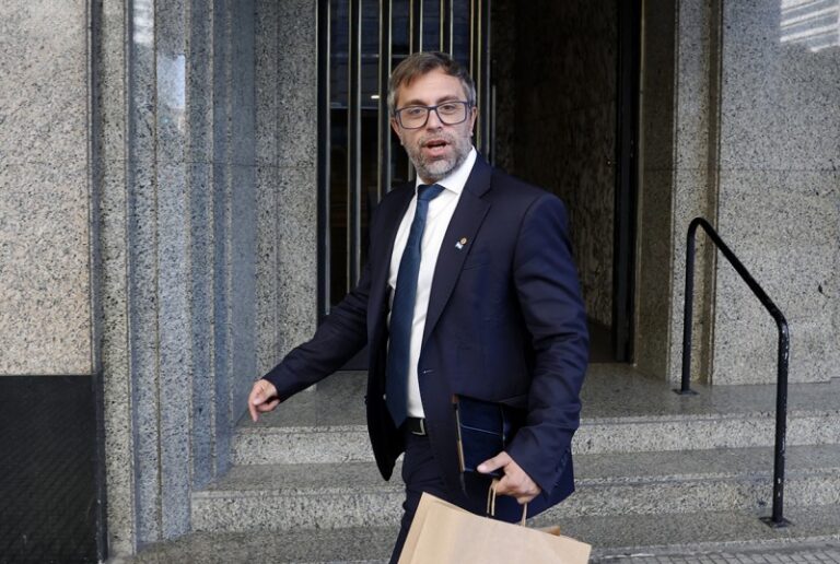 Milei le interviene la lista de senadores a Karina y quiere poner a Furiase