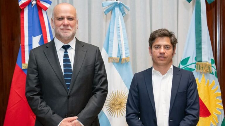 Axel Kicillof se reunió con el ministro del Interior de Chile por la violencia en Independiente