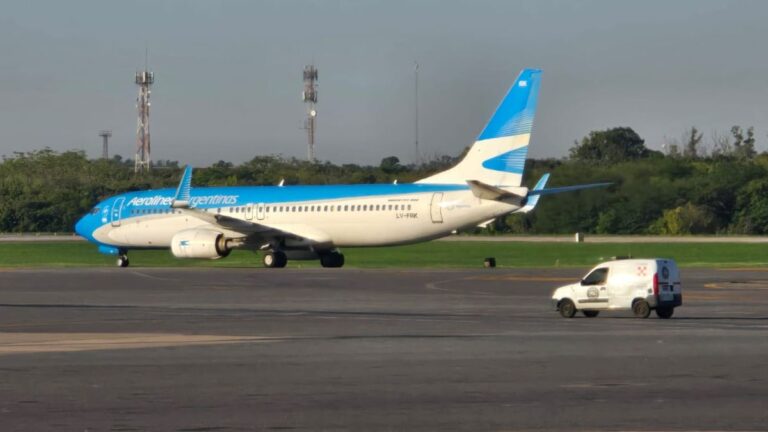 Paro de controladores aéreos: se levantó la medida para este jueves, pero ratificaron la del sábado