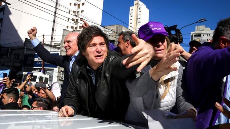 Minutos antes de ser escrachado en Lomas de Zamora, Milei negó las coimas en Discapacidad