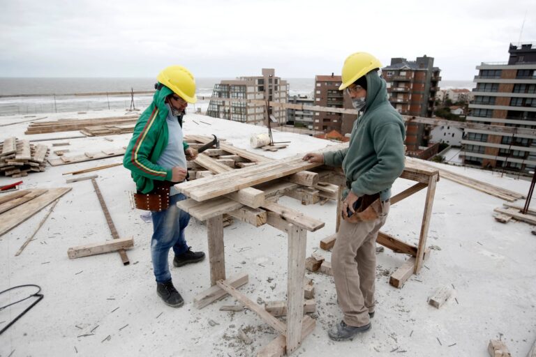 Así está la tabla de precios de la construcción en septiembre 2025