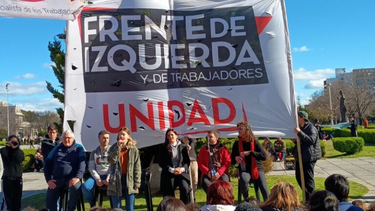 El Frente de Izquierda cerró su campaña en La Plata