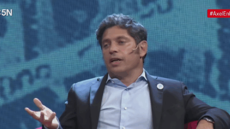 Tras el triunfo electoral, Axel Kicillof redobló las críticas a Javier Milei: «Este Gobierno se volvió invotable»