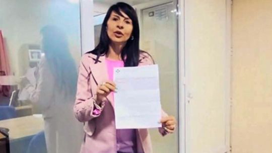 Ordenan embargar el sueldo y el aguinaldo de la diputada Lorena Villaverde